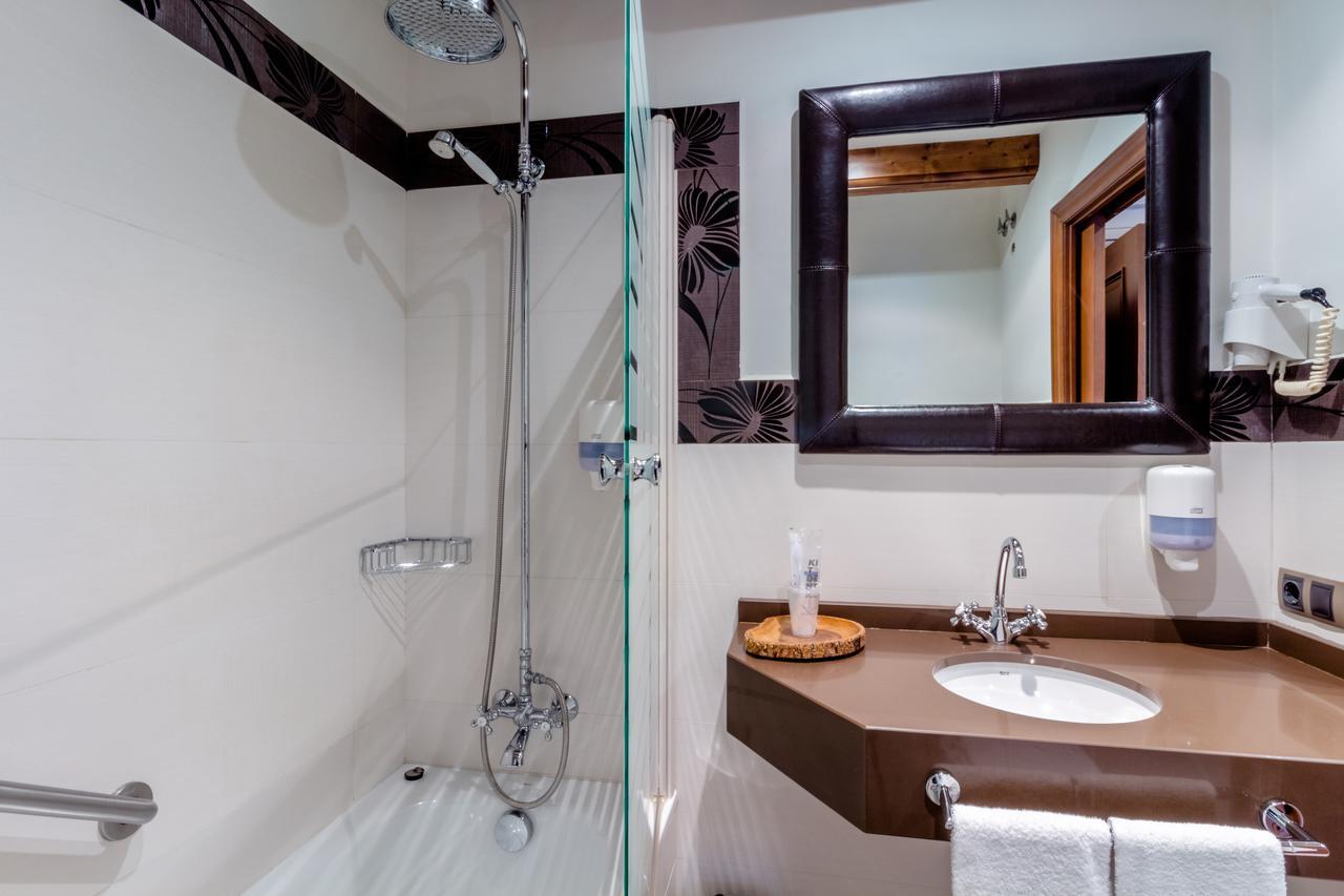 Hotel Flor De Neu El Pont de Suert Zewnętrze zdjęcie