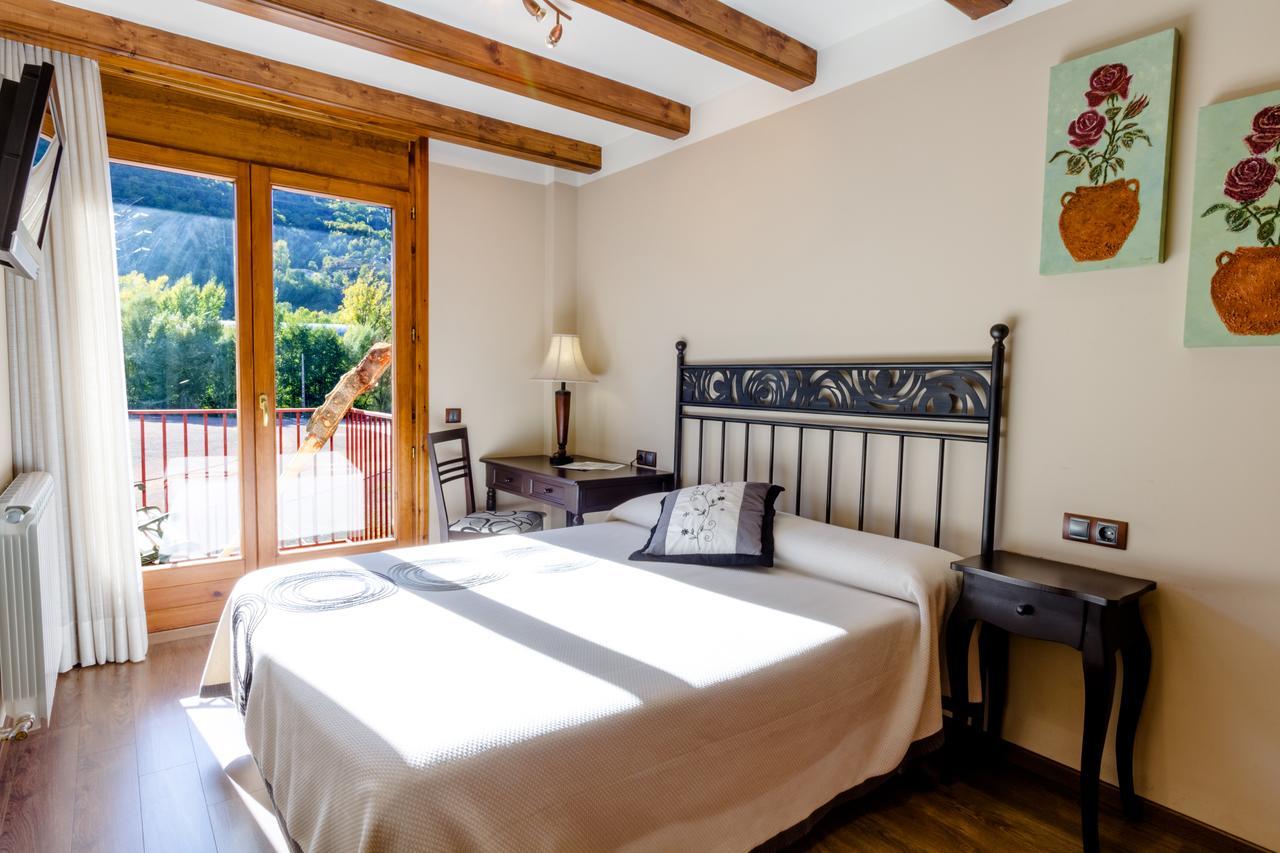 Hotel Flor De Neu El Pont de Suert Zewnętrze zdjęcie